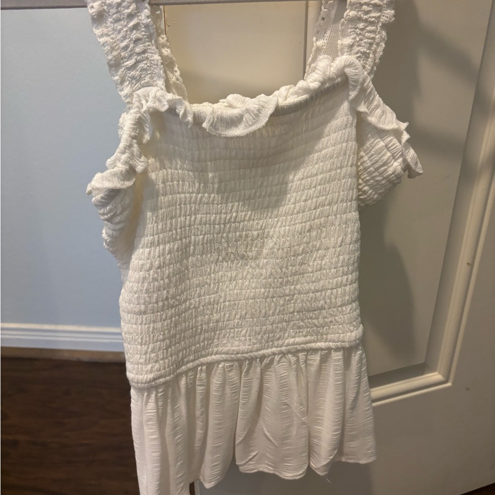 Cute white top